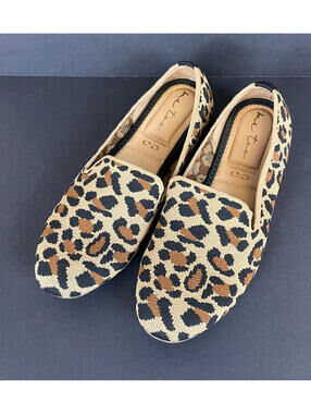 Me Too Women's 7 M Bree Animal Print Flats Brea Fabric Textile  Leopard Cheetah